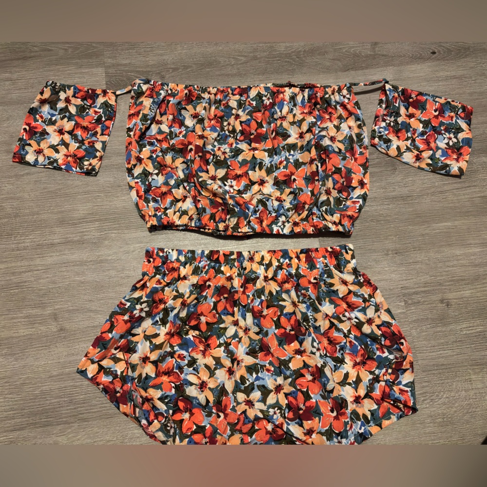Floral Two-Piece Crop Top & Shorts Set - Multi Floral